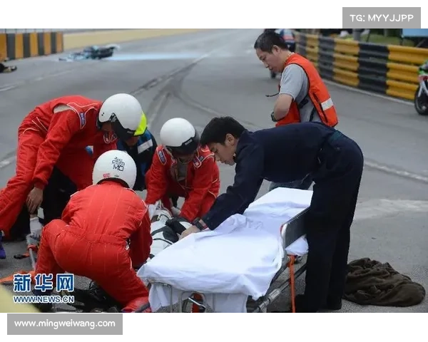 摩托车赛车事故死亡视频